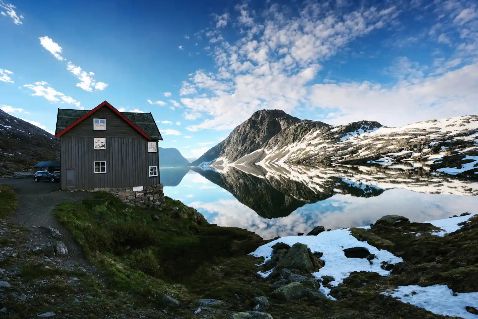 Dalsnibba, Flydalsjuvet, Eagle Bend & Fjords Tour